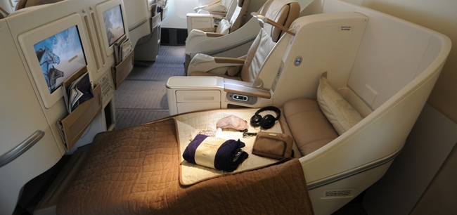 Greece Bound: Business Class Travel Without Breaking the Bank